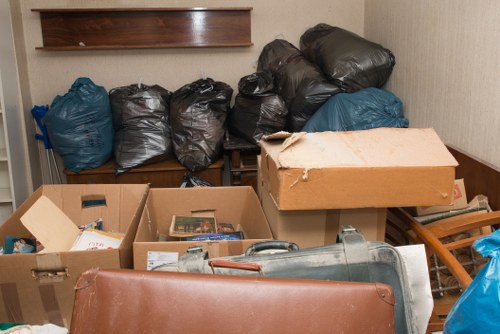 Professional Flat Clearance Services